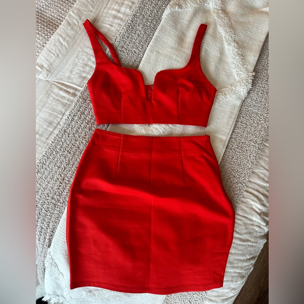 by the way. Cecelia Square Neck Set